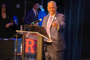 Carousel image d60bb2c11d2f707fa520 05092025 mayor at speech
