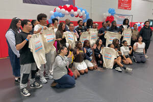 Carousel image f2051f23a6c73328641b 05022025 cam signing day main img 0808