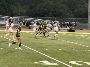 Carousel image afef176c26121f61f305 0911 rnh a7 sports photo   girls soccer 1
