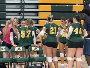 Carousel image b533b67348b623e3e822 0925 rnh b1 sports photo   girls  volleyball 1