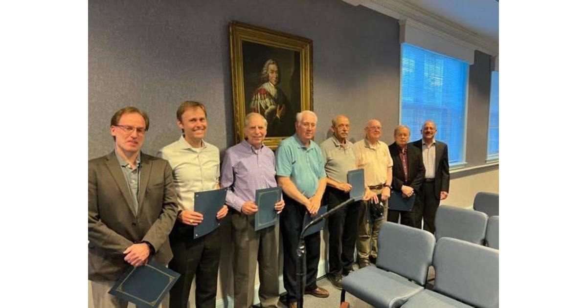 Chatham Borough Mayor and Council Show Appreciation for its Military