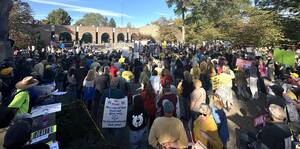 Carousel image 3382d81a2f3c7c7ae04b 10 18 25 no kings overall crowd