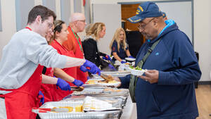 Carousel image 4bac6e3d0420b681ac67 10312025 cam 1vets feeding our heroes veterans event camden kroc 2025 11