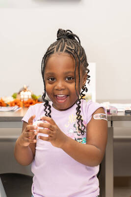 Carousel image clone 1676001 b873c07cba4a4c15b882 112025vaccinecliniceastorange3