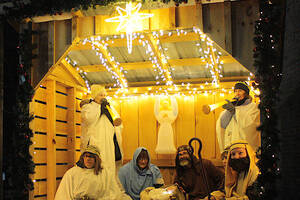 Carousel image 15cd346e4e8b50e15e21 12 13 whitehall christmas parade pic 1 edited