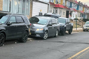 Carousel image ac9e695114886be7421e 12172024 cars on sidewalk img 7191