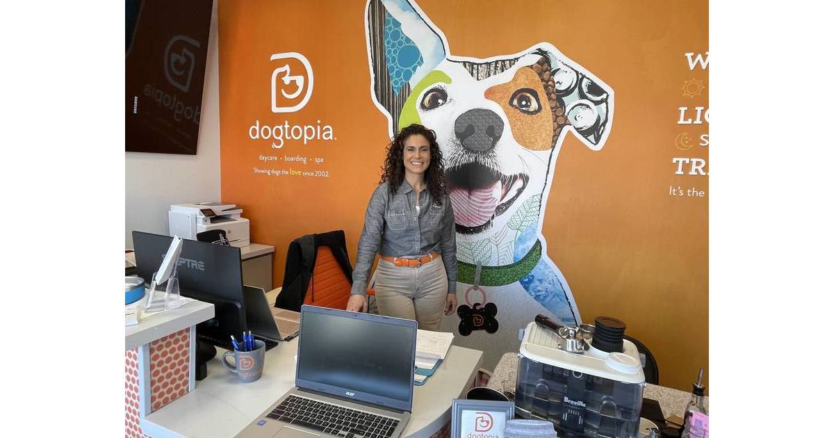 Dogtopia Doggie Daycare Hosts Open House and Holiday Photo Session