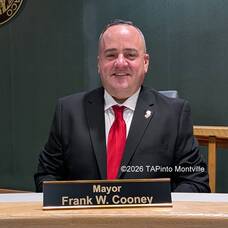 Carousel image 7d1984bda5cd3284efdf 1 mayor frank cooney mjb