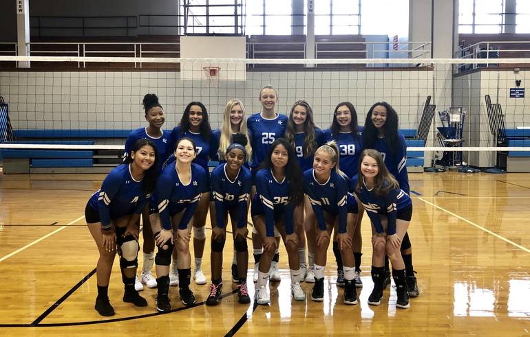 2019 UC girls volleyball team.jpg