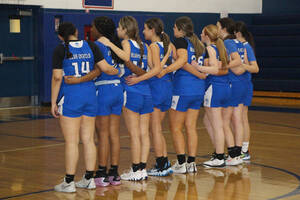 Carousel image 23b8751640c149393540 2024 woodridge girls bball team pregame season opener file