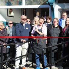Carousel image 334e60fd5f6eecfc7bf1 20 25 lifestyle ribbon cutting fork