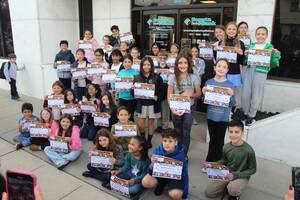 Carousel image 67814be7f77788421e8a 2024 hasbrouck heights window painting winners