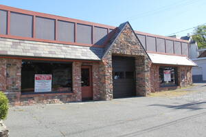 Carousel image 8541b4 est hore rail