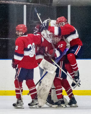 Carousel image b1d90708be0755f9167b 2025 02 26 gl np varsity hockey vs north hunterdon 05554