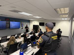 Carousel image 2d764ab49bd19e33959f 32