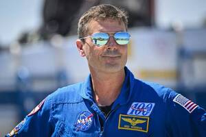 Carousel image 113ae46cead3335ab95e 4 7 artemis ii pic 1