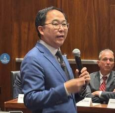 Carousel image a5e6e056b22ffdefcc25 4 9 26 andy kim by linda sipprellle