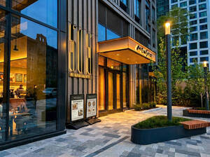 Carousel image 9f0b17000a6fe8ef033d 505 summit mensho entrance rendering