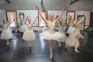 Carousel image b933bcc13571ba666920 51 25news front page photo hvapa nutcracker 