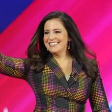 Carousel image 825c37a8872089dbb474 5 30 stefanik gop leader pic