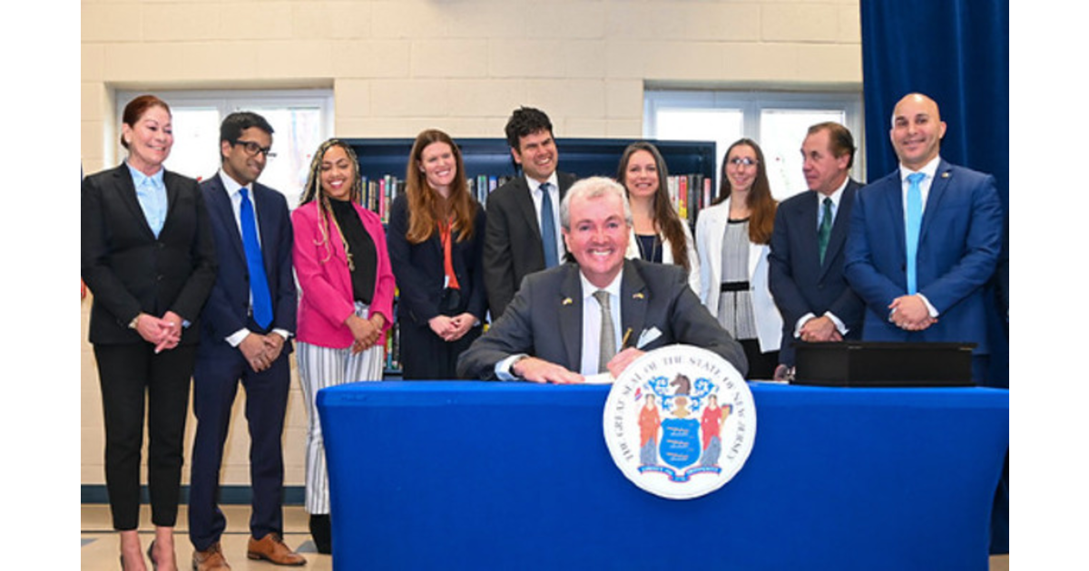 Murphy Signs Historic Affordable Housing Legislation in Perth Amboy