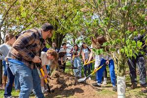 Carousel image 0fa035b59bd1b2c47a7a 678484030 1471866148308223 1878811889997950297 n