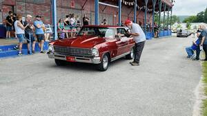 Carousel image 2af7ee75d86cabc59fff 7 5 rave car show pic