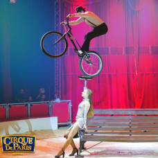 Carousel image f094d6274992de63cdee 8 22 25 cirque cyclist on head