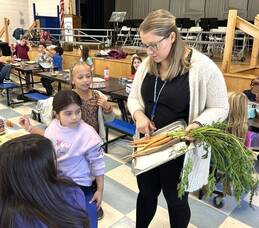 Carousel image 3452267cef2403fb8f7c 8 4 25 shannon barlow with food project  1 