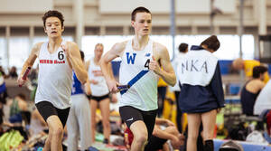 Carousel image 44407e estfield track