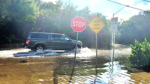 Carousel image fc707e56046c56ebde35 a1a king tide flooding 4