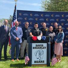 Carousel image 17ae5fef5852360a9ab1 a2