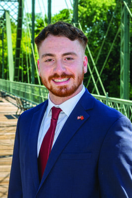 Carousel image 736a5aee744536eff357 adam armahizer