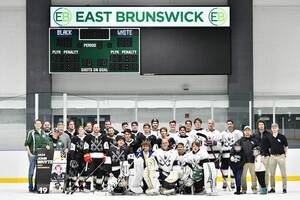 Carousel image 6f8264d131ab92bba31a alumnicover