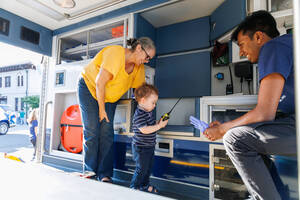 Carousel image eb02e7 ambulance