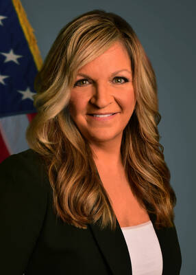 Carousel image b4857645db93e8f8545e arcuri.execpic   regina arcuri