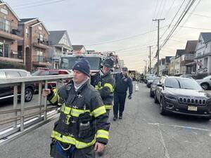 Carousel image 3ffe42b502c942e6332c bayonne fire ladder