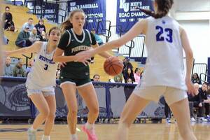 Carousel image 8bd006d4d5ad336d8c5b basketball2