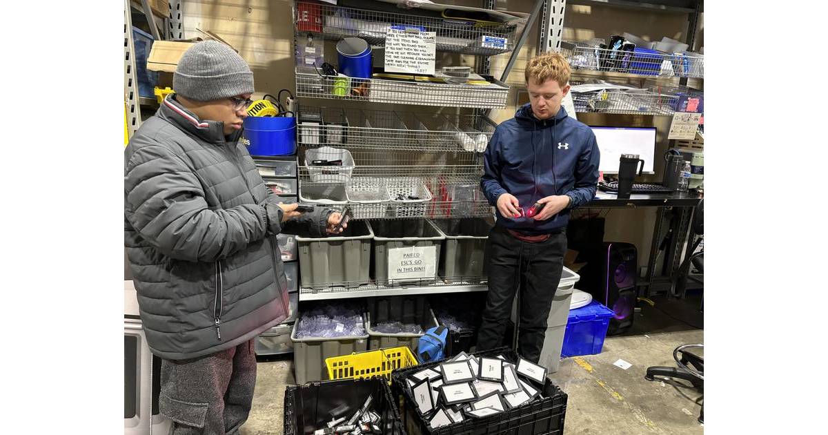 the-calais-school-partners-with-best-buy-to-give-students-with