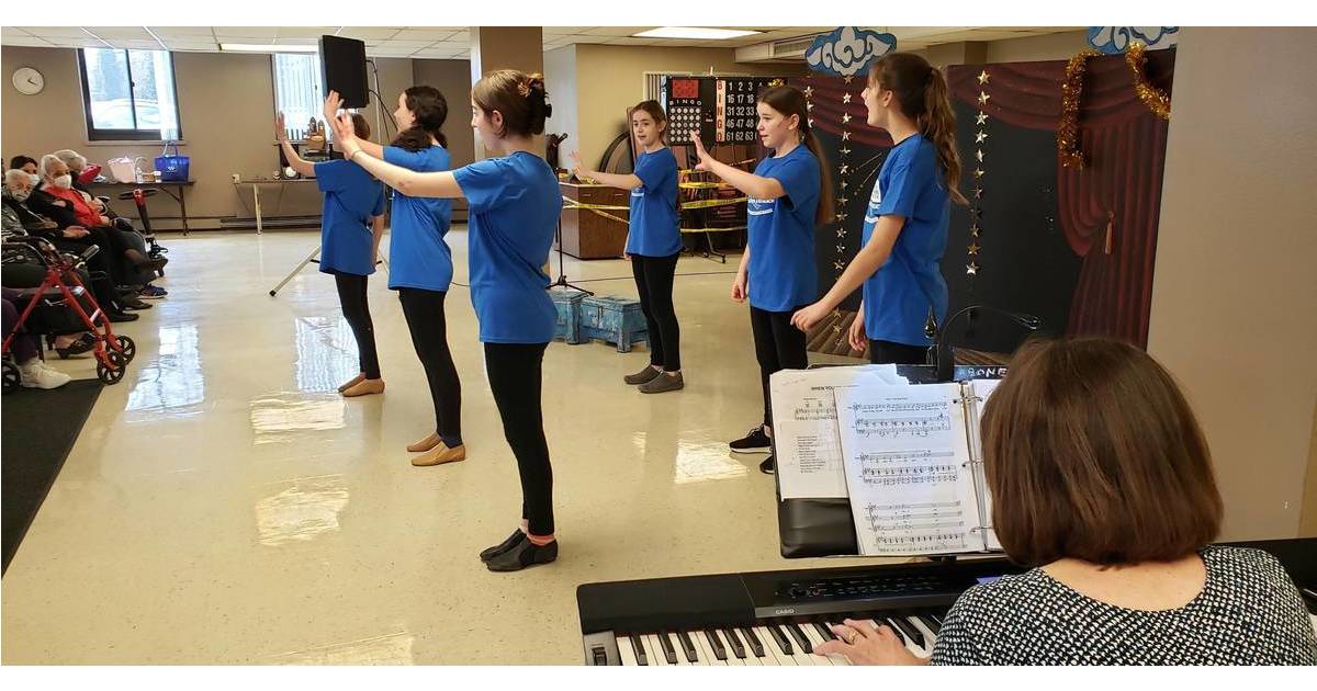 Paper Mill Playhouse Children’s Theater on Tour Performs at Renna House