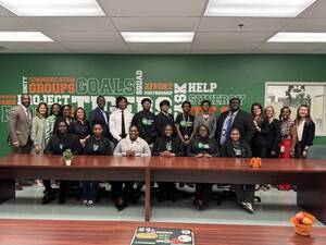 Carousel image 09dee7314f1962c03337 blanche ely naf award