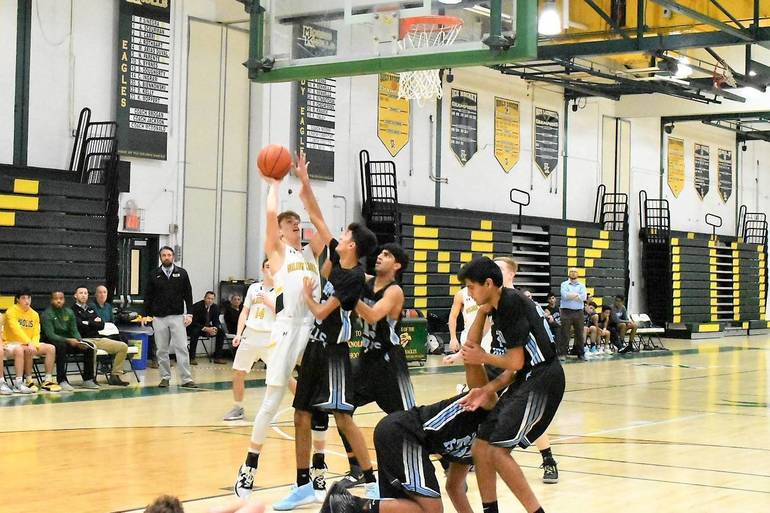 Boys Basketball Morris Knolls Defeats Parsippany Hills 62 58 TAPinto