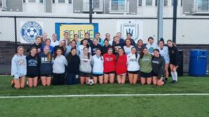 Carousel image 0ee6027b18d4f0421605 both elite and premier teams