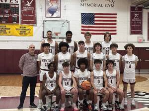 Carousel image 4440e950293c742fa672 boys bball 24