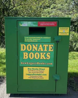 Carousel image 85b33ef7ed30a5683fbe book donation bin