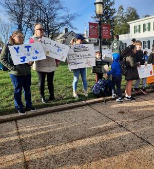 Carousel image a5b9d41b81a99088d3ca bordentown parents rally against onebordentown   01