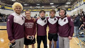 Carousel image abd8b7f4b27b17b676a9 boys district 2 finals