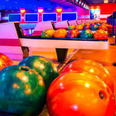 Carousel image af4bcb63e1550dd08310 bowling