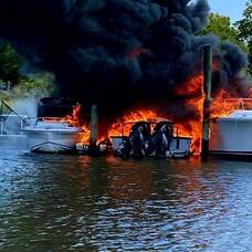 Carousel image b9f62e boat fire