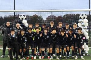 Carousel image c9eb8f148646853f0659 boys soccer